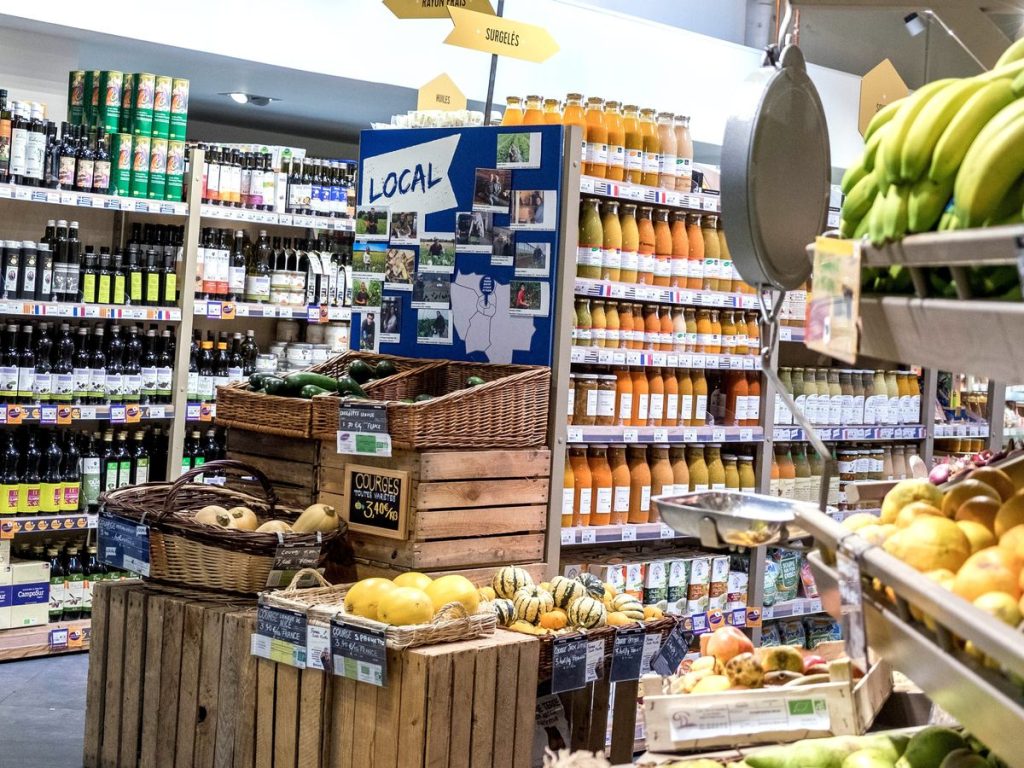 L'Occitanie est la 1ère région de France pour la consommation de produits biologiques locaux grâce aux circuits courts dynamiques. Découvrez ses initiatives.